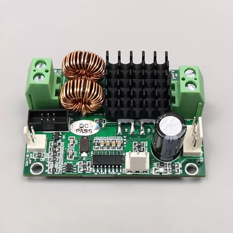 Regulator temperature TCB-NC s kompaktno zasnovo in visoko natančnostjo
